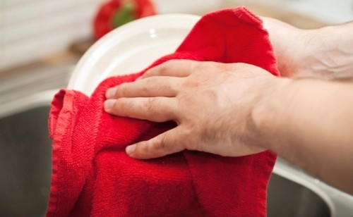 How to Dry Dishes without a Dish Rack: Easy Hack 101