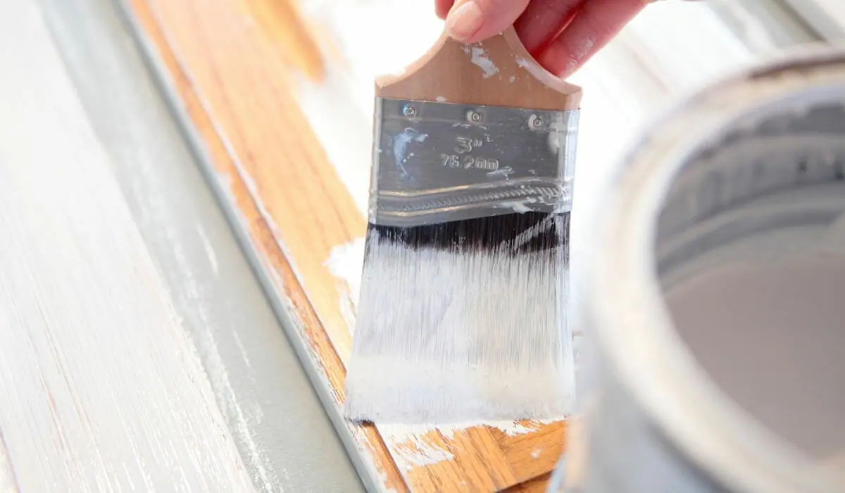 What’s Importance of Clear Coat for Cabinets?