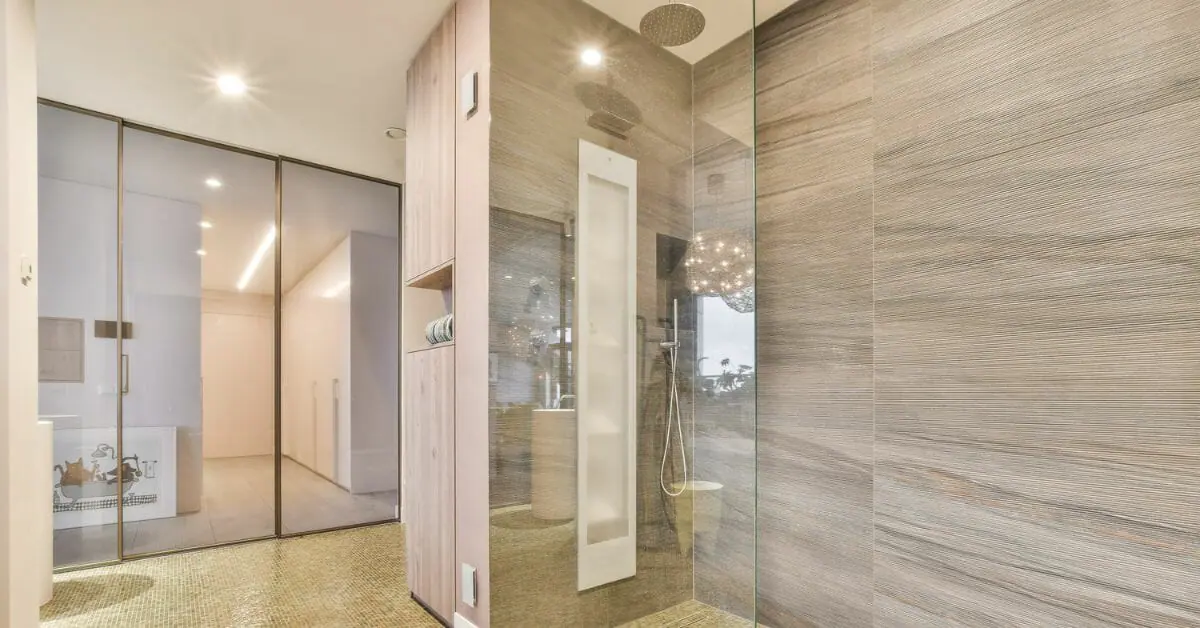 How to Clean a Fiberglass Shower