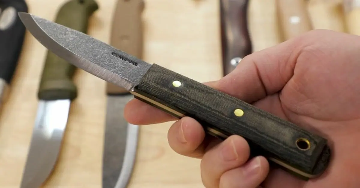 best bushcraft knife for beginners